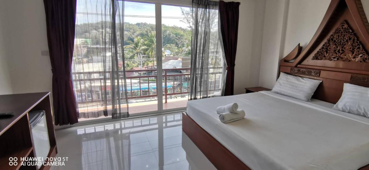 Sure Guesthouse Kamala Beach Eksteriør billede