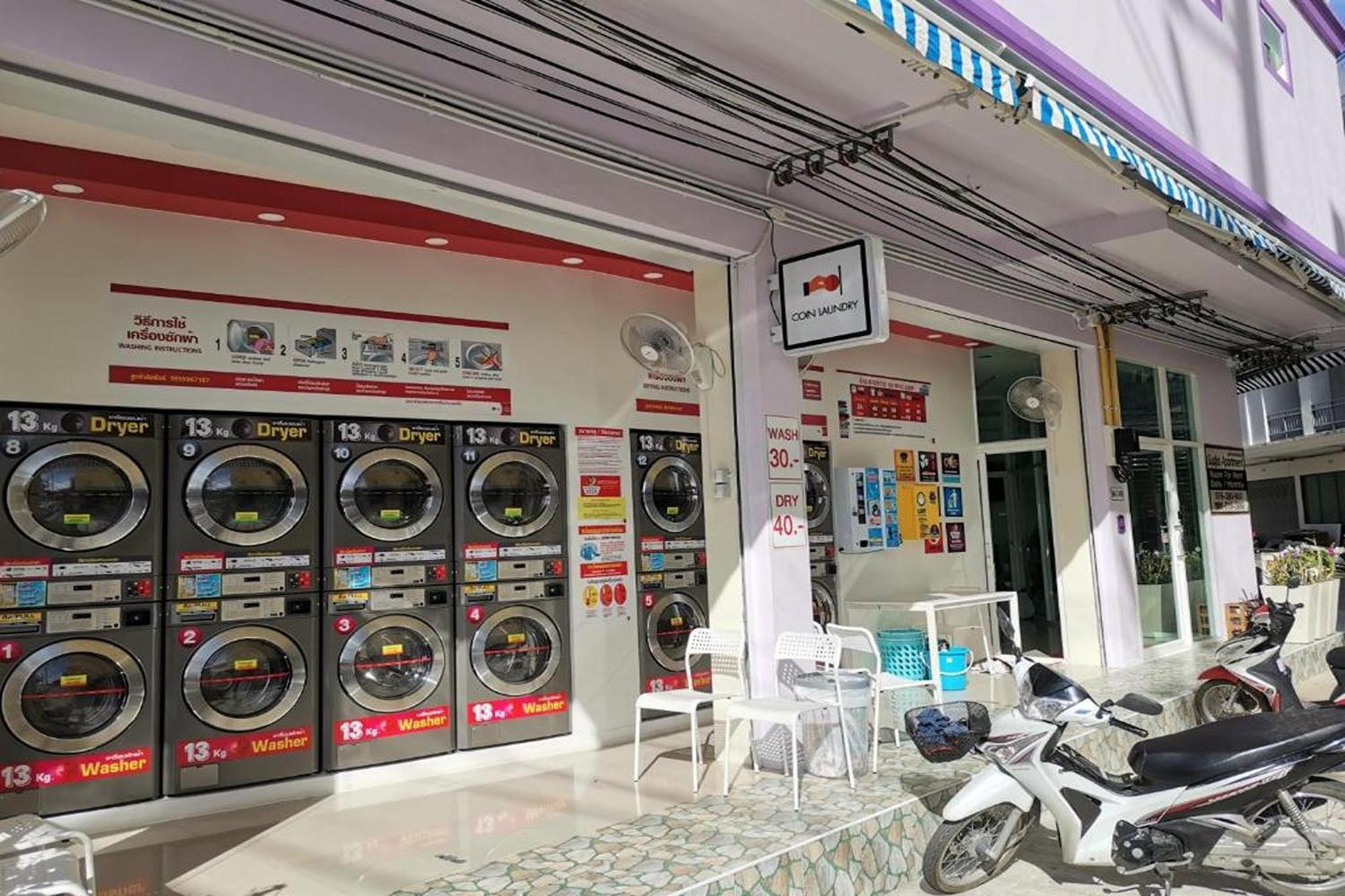 Sure Guesthouse Kamala Beach Eksteriør billede