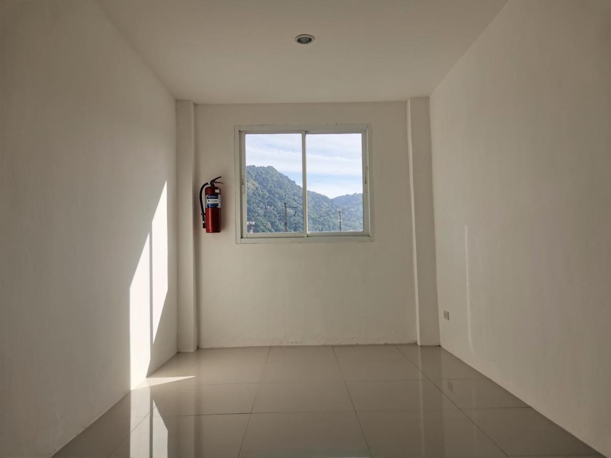 Sure Guesthouse Kamala Beach Eksteriør billede